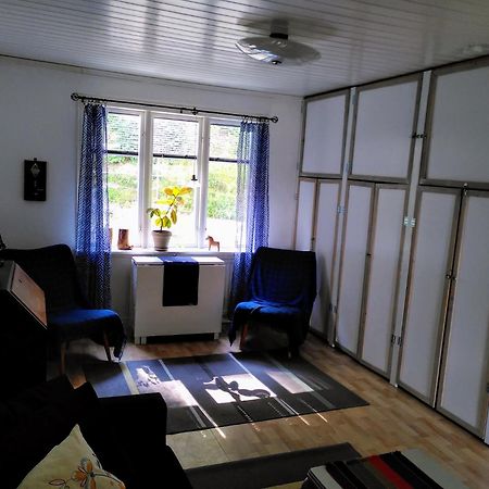 Laegenhet Naturnaera I Henån Exteriér fotografie