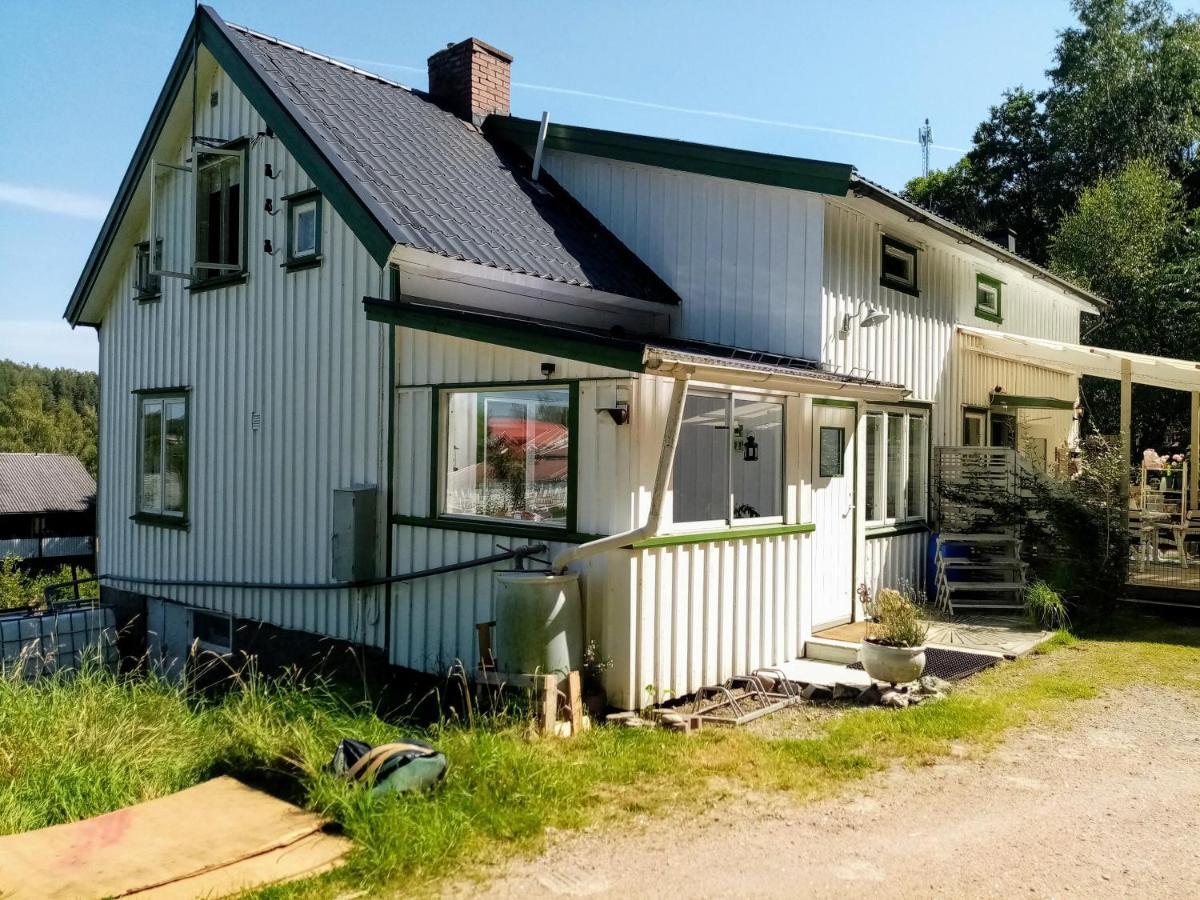Laegenhet Naturnaera I Henån Exteriér fotografie